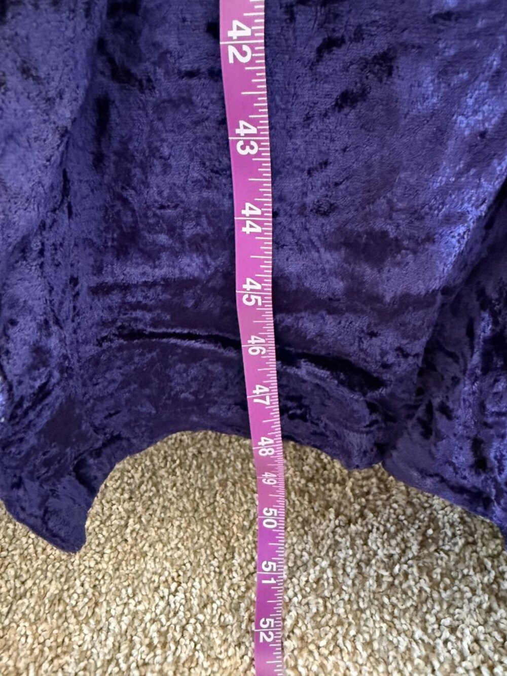Luxurious purple crushed velvet long robe with beaded waist detail. - Picture 8 of 8